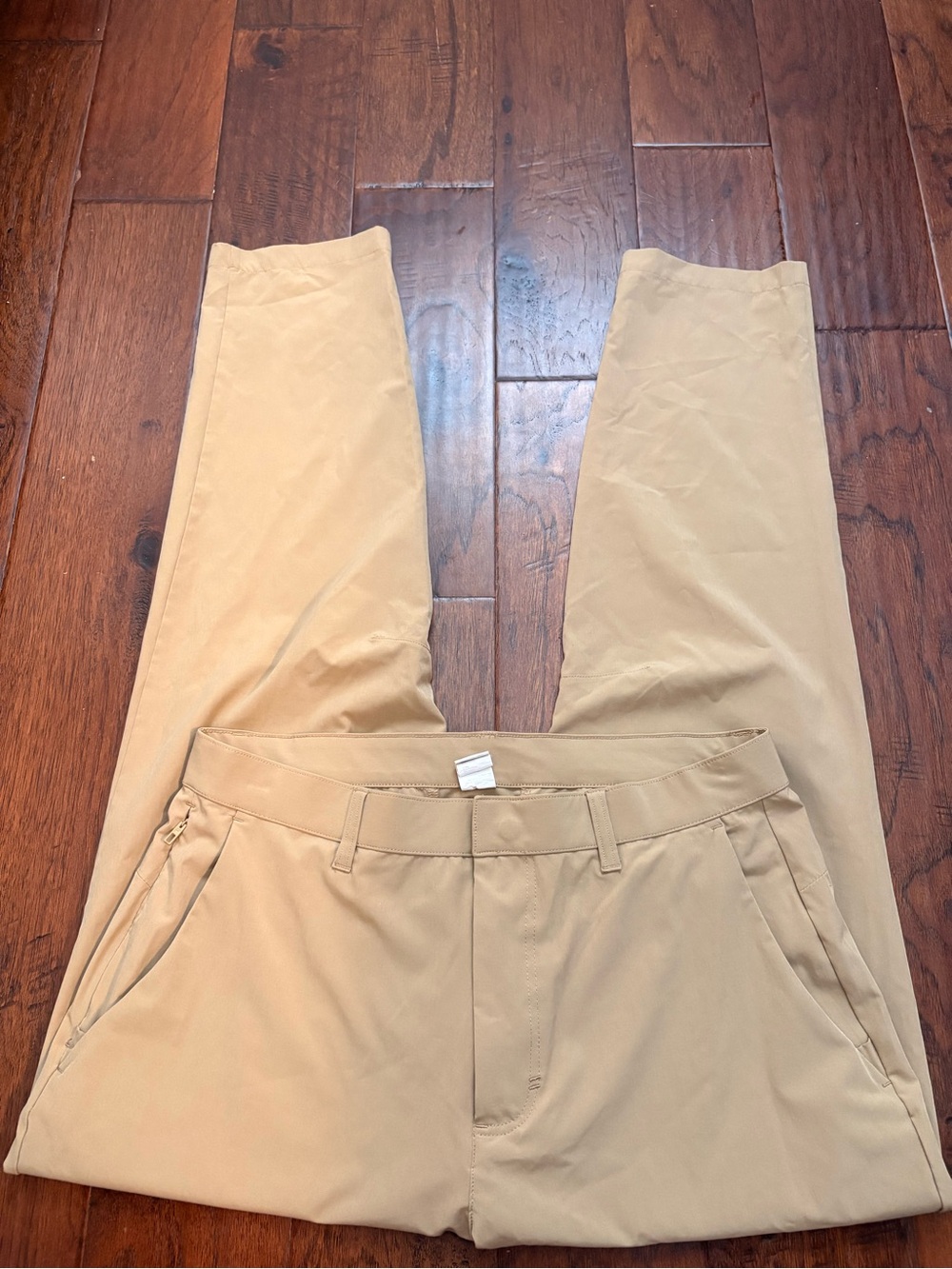 Men’s Fabletics Pants - Picture 2 of 6